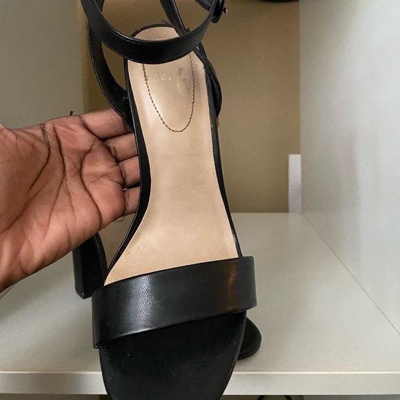 Black Leather Single Strap Thick Heels - Picture 4 of 5